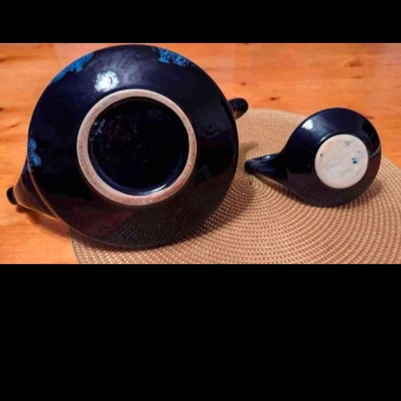 Vintage Blue MCM Beauceware Quebec Pottery Teapot and Creamer - Picture 4 of 7